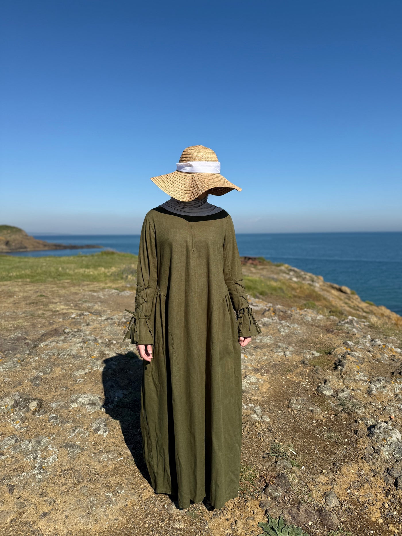 Lumière | Cotton abaya in olive